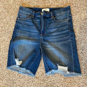 BKE buckle jean midi shorts